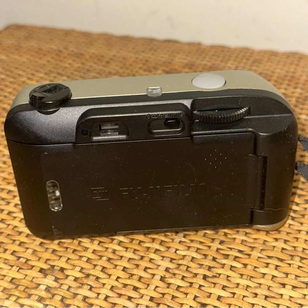 Vintage Fujifilm Smart Shot III 35mm Film Camera Point and Shoot Retro Vacation